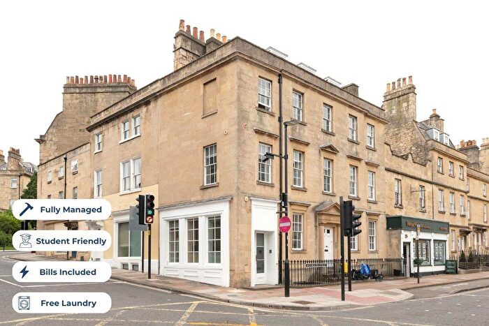 3 Bedroom Flat To Rent In Chapel Row, Bath, Somerset, BA1