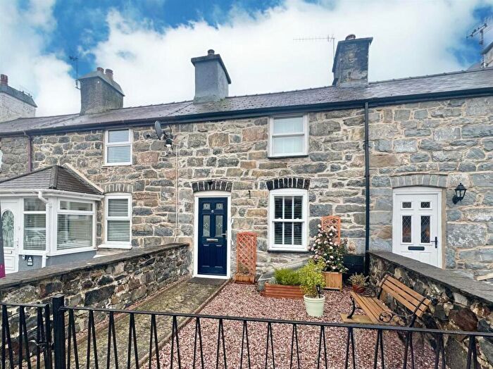 2 Bedroom House For Sale In Tyddyn Terrace, Llanrwst, LL26