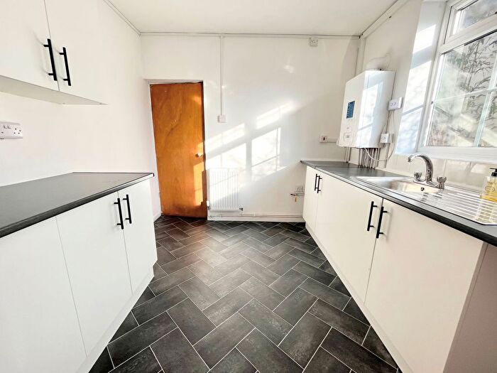 3 Bedroom Terraced House For Sale In High Street, Quarry Bank, Brierley Hill., DY5