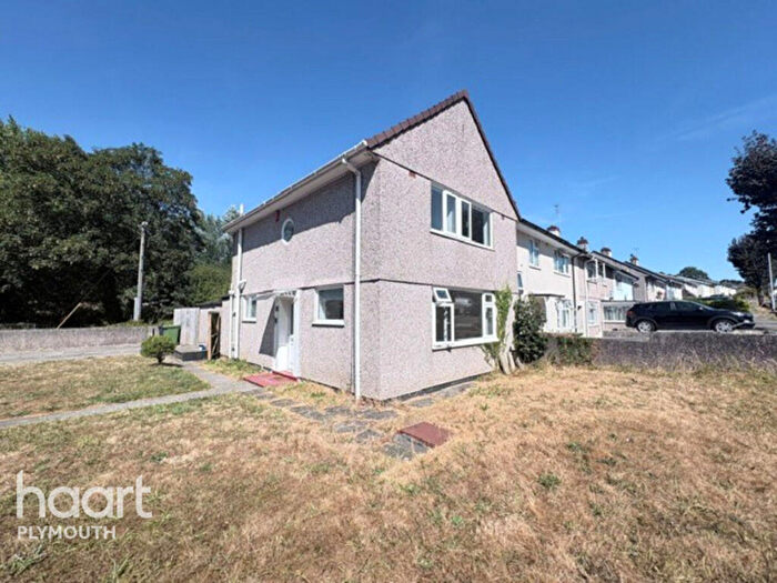 3 Bedroom Semi-Detached House For Sale In Shakespeare Road, Plymouth, PL5