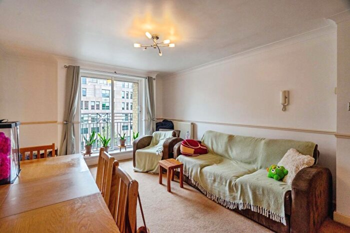 1 Bedroom Flat For Sale In High Timber Street, London, EC4V