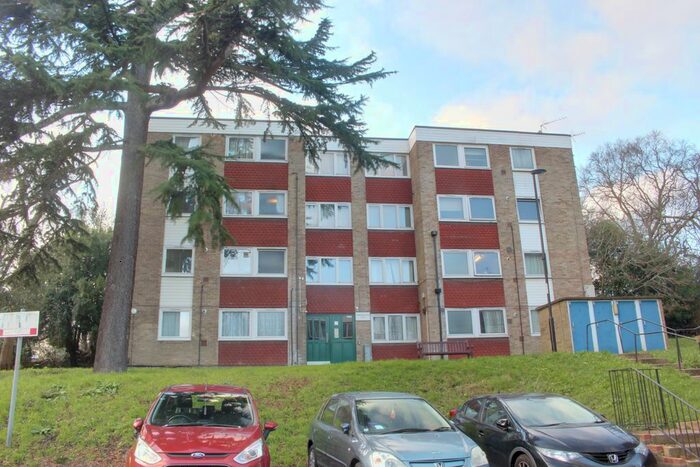 1 Bedroom Flat To Rent In Bramley Hill, South Croydon, CR2