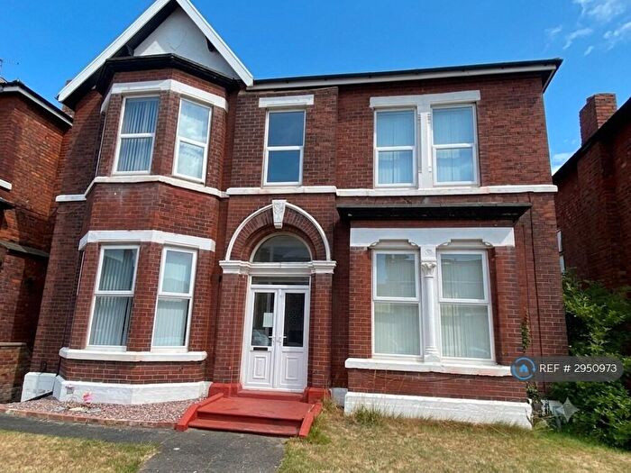 1 Bedroom Flat To Rent In Forest Road, Southport, PR8