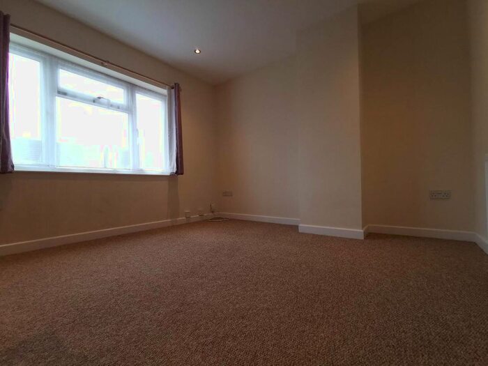 1 Bedroom Flat To Rent In Halstock Avenue, Fishponds, Bristol, BS16
