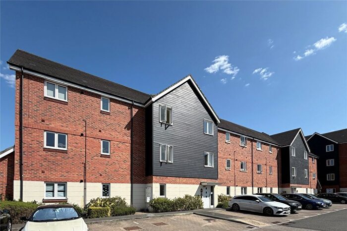 1 Bedroom Flat For Sale In Centrifuge Way, Farnborough, Hampshire, GU14
