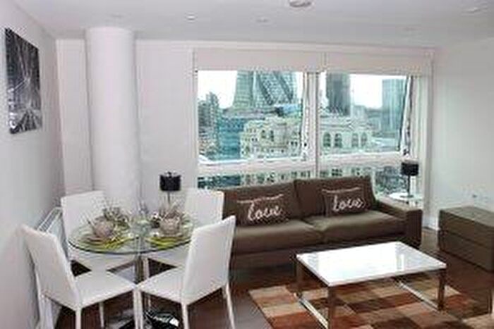 2 Bedroom Flat To Rent In Crawford Building, Whitechapel High Street, Aldgate, London, E1