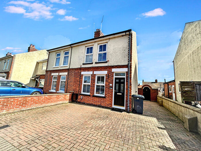 2 Bedroom End Of Terrace House For Sale In Middleton Gardens, Gorleston, NR31