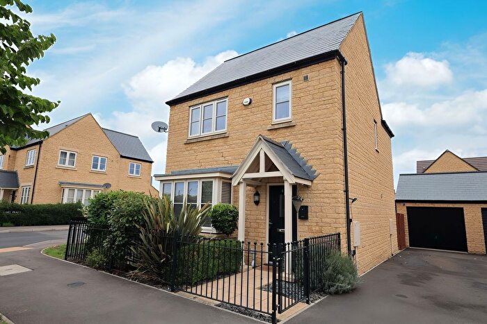 3 Bedroom Detached House For Sale In Centenary Way, Witney, Oxfordshire, OX29