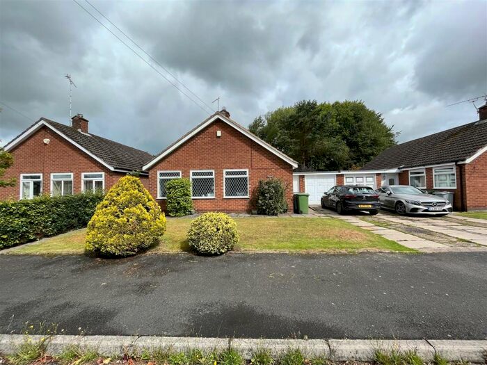 3 Bedroom House To Rent In Burford Crescent, Wilmslow, SK9