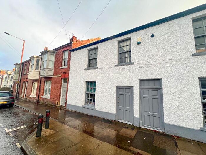 8 Bedroom Private Hall To Rent In Church Street Head, Durham, DH1
