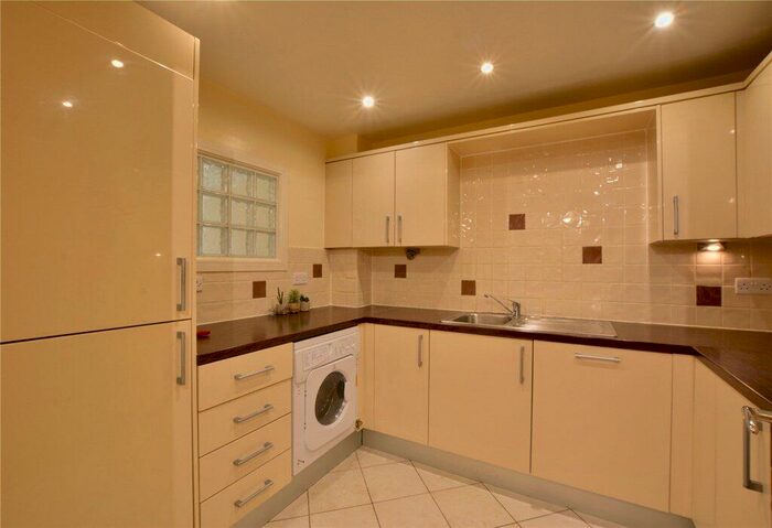 2 Bedroom Apartment To Rent In The Cloisters, London Road Burpham Guildford, GU1