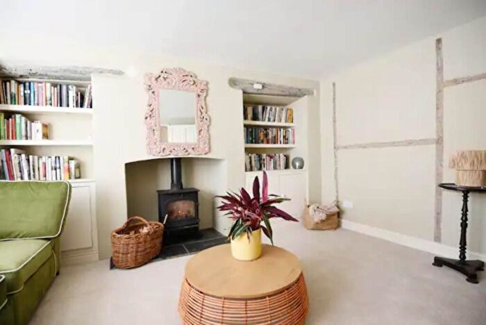 4 Bedroom Terraced House To Rent In Castle Street, Frome, BA11