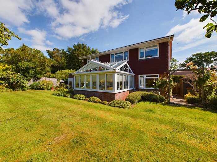 4 Bedroom Detached House For Sale In Long Copse Close, Bookham, Leatherhead, KT23