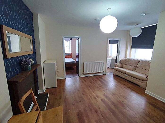 2 Bedroom Flat To Rent In Carlisle Street, Cardiff, CF24