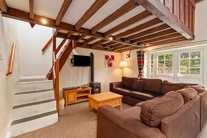 2 Bedroom Cottage For Sale In Llysyfran, SA63