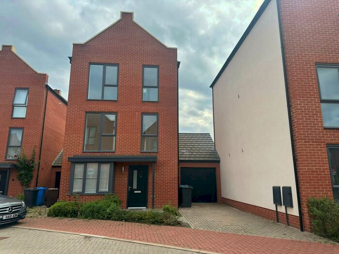 4 Bedroom House To Rent In Dumfries Drive, Derby, DE22