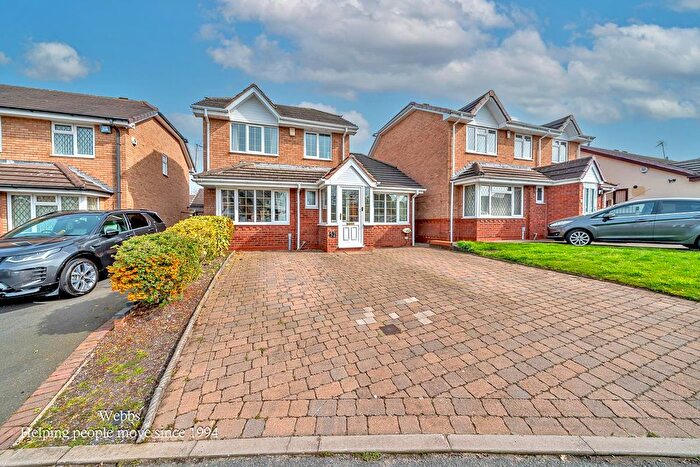 3 Bedroom Detached House For Sale In Nairn Road, Walsall, WS3