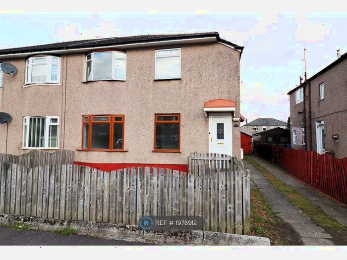 3 Bedroom Flat To Rent In Castlemilk Road, Glasgow, G44