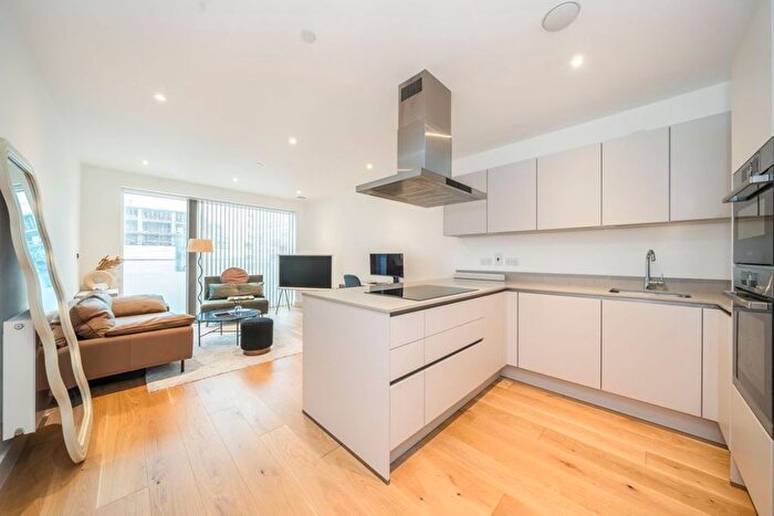 1 Bedroom Flat For Sale In Trathen Square, Greenwich, SE10