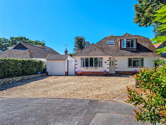 4 Bedroom Bungalow For Sale In Woodhayes Avenue, Highcliffe, Dorset, BH23