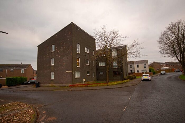 3 Bedroom Flat To Rent In Glen Isla Road, Kirkcaldy, KY2