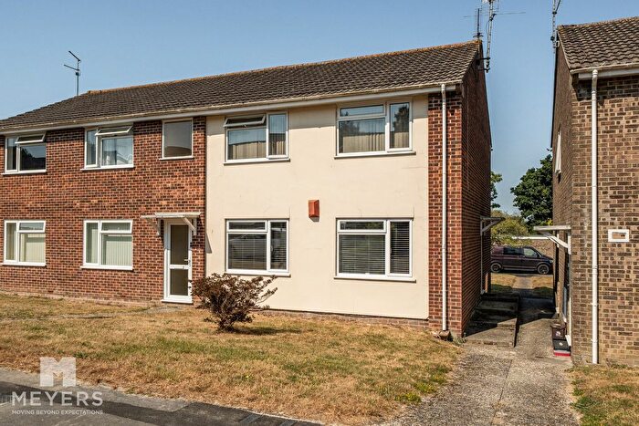 1 Bedroom Flat For Sale In Lower Hillside Road, Wool, BH20