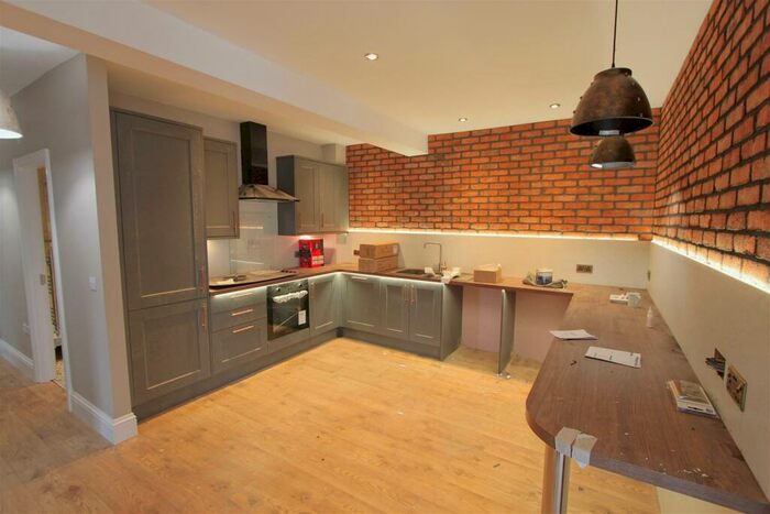 4 Bedroom Detached House To Rent In Glenfrome Road, Bristol, BS2