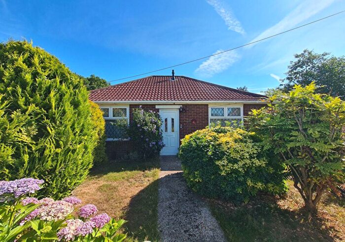 2 Bedroom Detached Bungalow For Sale In Arcadia Close, Coxford, Southampton, SO16