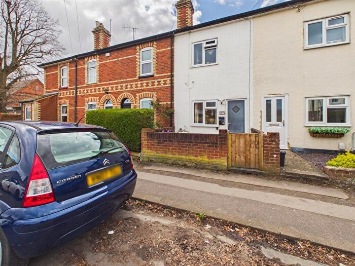 3 Bedroom Terraced House For Sale In Downing Road, Tilehurst, Reading, RG31