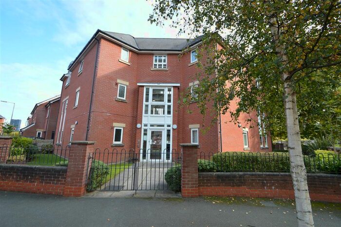 2 Bedroom Flat To Rent In Bold Street, Hulme, Manchester, M15