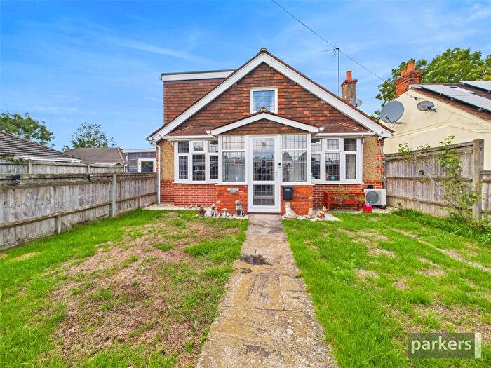 3 Bedroom Detached House For Sale In Westfield Road, Winnersh, Wokingham, Berkshire, RG41