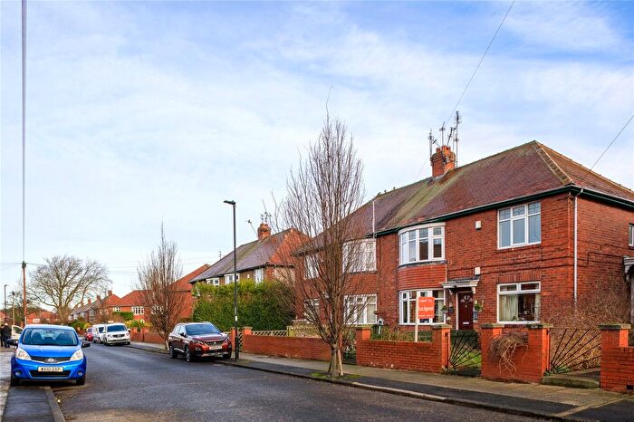 2 Bedroom Flat To Rent In Linthorpe Road, Gosforth, Newcastle Upon Tyne, NE3