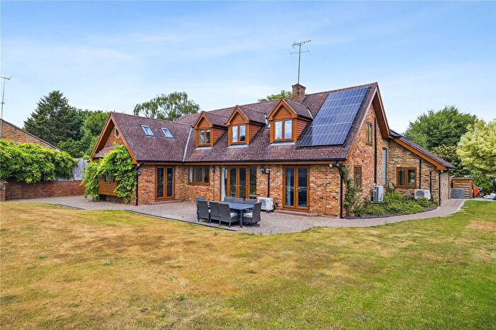 6 Bedroom Detached House For Sale In Potten End Hill, Water End, Hemel Hempstead, Hertfordshire, HP1