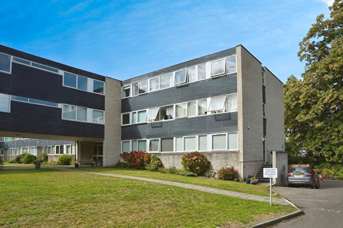 3 Bedroom Flat For Sale In Hazelwood Road, Bristol, BS9