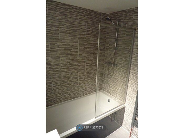 1 Bedroom Flat To Rent In Rushford Court, Manchester, M19