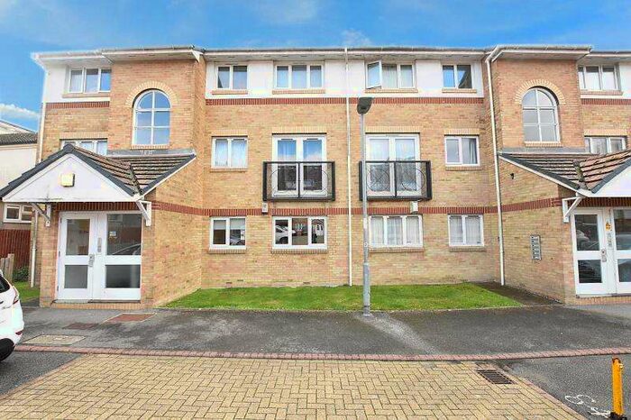 1 Bedroom Flat To Rent In Lovat Mead, St Leonards On Sea, TN38