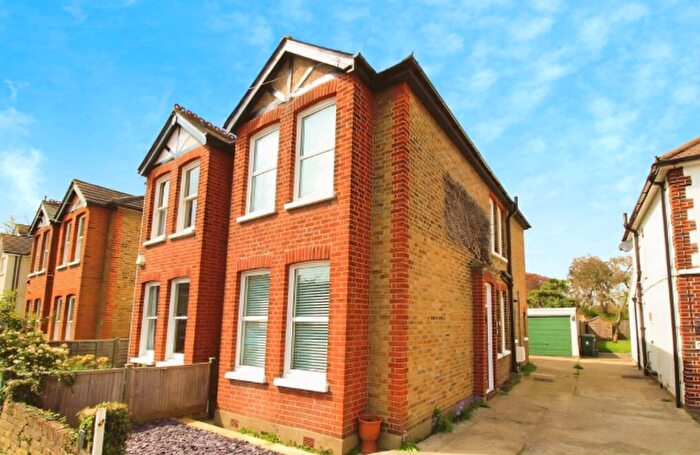 Barn Conversion To Rent In Old Charlton Road, Shepperton, TW17