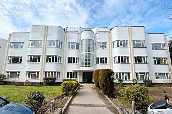 3 Bedroom Flat To Rent In Bournemouth, BH1