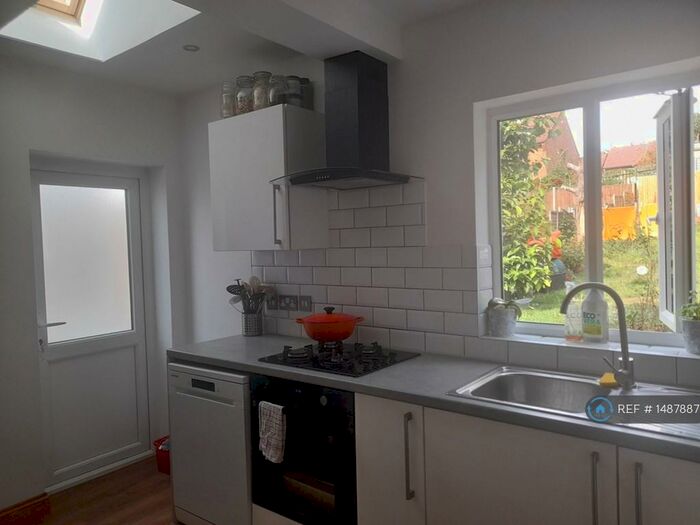 3 Bedroom Semi-Detached House To Rent In Walden Avenue, Chislehurst, BR7