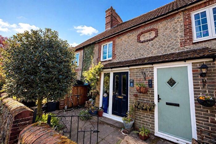 3 Bedroom Detached House For Sale In Pine Cottages, Church Lane, Trottiscliffe, Kent, ME19