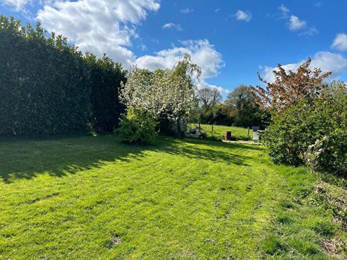 5 Bedroom Detached House For Sale In Spinney Rise, Denford, Kettering, NN14