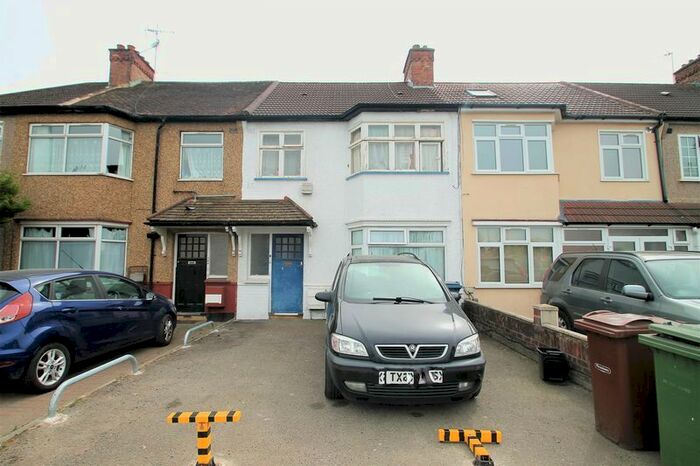 1 Bedroom Flat To Rent In Headstone Drive, Harrow, HA1