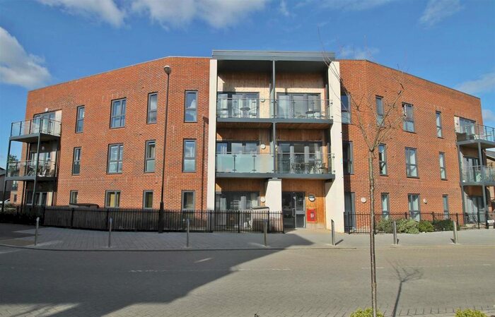 2 Bedroom Flat To Rent In Backus Lodge, Atlas Way Oakgrove Village, Milton Keynes, MK10