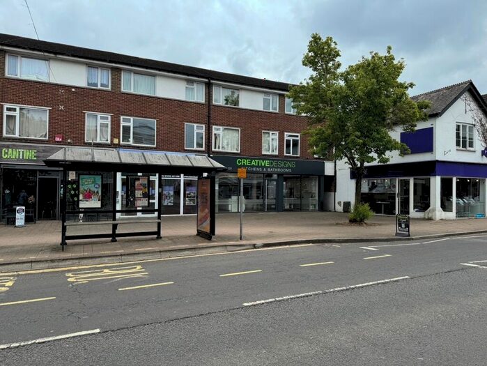 2 Bedroom End Of Terrace House To Rent In Fleet Road Fleet, GU51