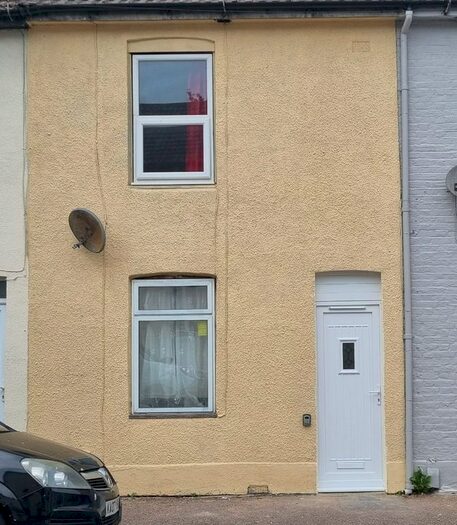 3 Bedroom Terraced House To Rent In Otway Street, Gillingham, ME7