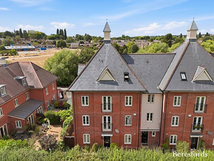 5 Bedroom End Of Terrace House For Sale In Riverside Place, Colchester, CO1