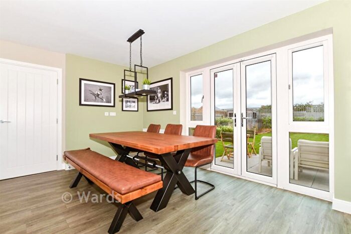 3 Bedroom Detached House For Sale In Collier Street, Yalding, Maidstone, Kent, ME18