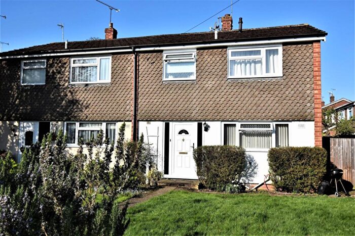 3 Bedroom Terraced House For Sale In Westmead, Maidenhead, SL6