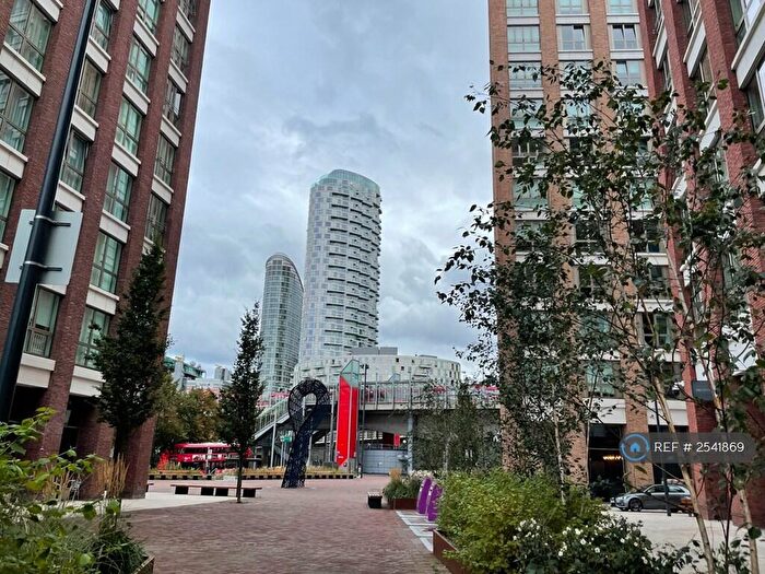 2 Bedroom Flat To Rent In Perseus Court, London, E14