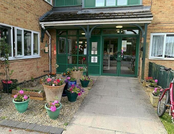 1 Bedroom Flat To Rent In Vale Court, White Horse Road, Cricklade, Swindon SN6